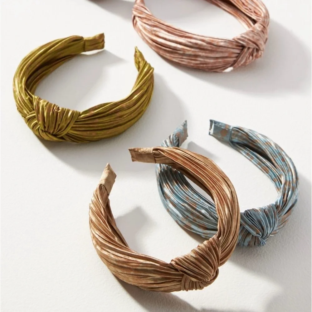 Anthropologie Tie-Die Pleated Headband in Pale Blue. Brand new!
